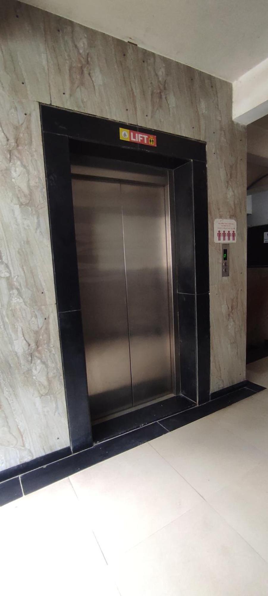 Hotel Earth Inn, Subhash Bridge, Rto Circle, Ahmedabad Eksteriør bilde