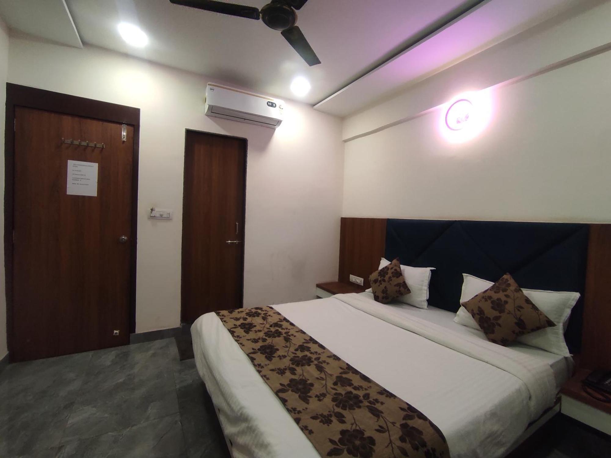 Hotel Earth Inn, Subhash Bridge, Rto Circle, Ahmedabad Eksteriør bilde
