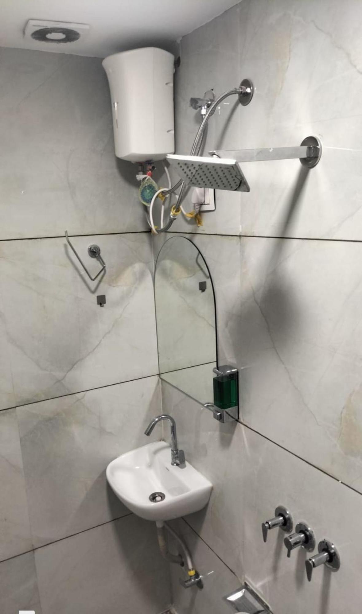 Hotel Earth Inn, Subhash Bridge, Rto Circle, Ahmedabad Eksteriør bilde